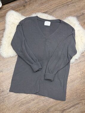 STYLUS Gray V-Neck oversized Sweater size small